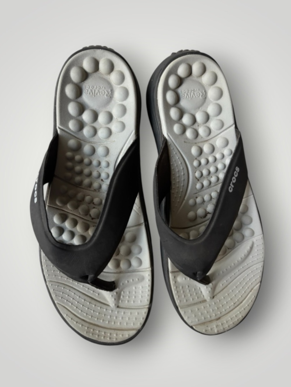 Crocs Men’s Reviva Flip Flop Sandals Size 9
